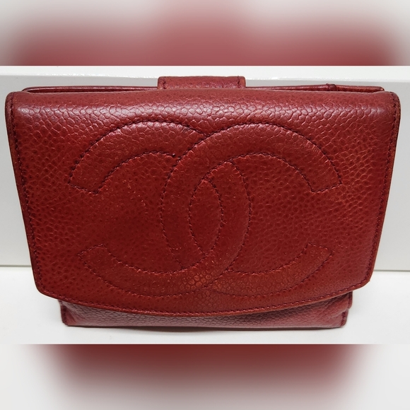 CHANEL CC Caviar Red Leather Bifold Wallet - Picture 5 of 12